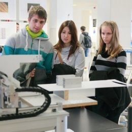 Látványos és információkkal teli Nyílt napot tartott a Műszaki és Informatikai Kar