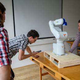Karunk diákjainak sikere a nemzetközi robotversenyen